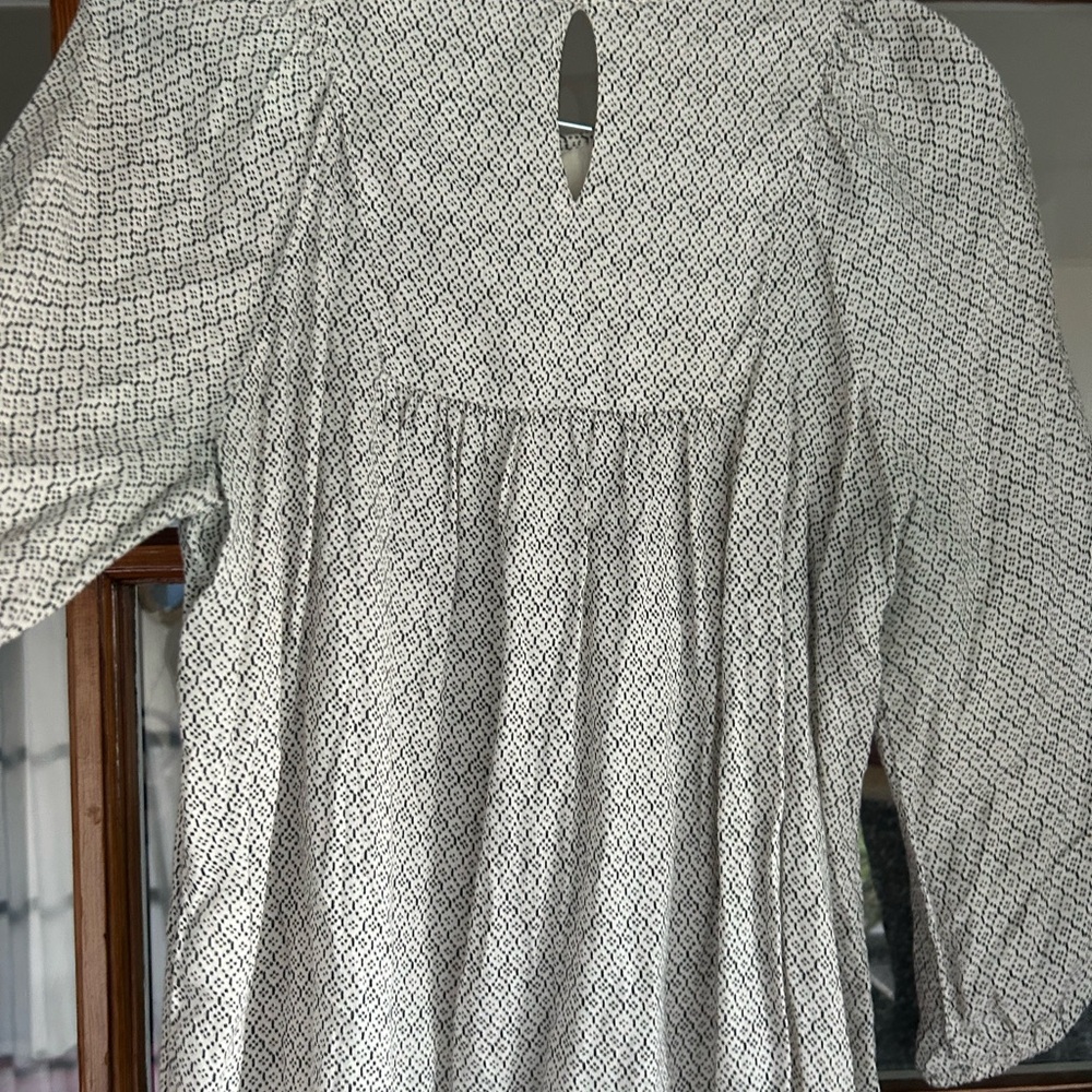 Lucky Brand Black and Cream Embroidered Blouse - Picture 4 of 4